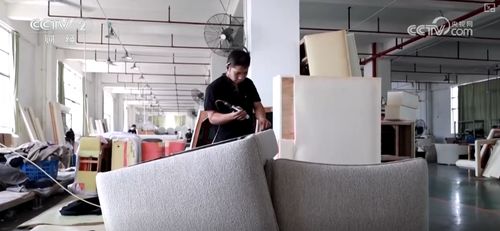 買 買 買 國(guó)產(chǎn)家具憑 硬核產(chǎn)業(yè)鏈 高時(shí)效交貨服務(wù) 過硬產(chǎn)品 圈粉海外消費(fèi)者